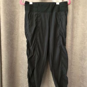 Lucy Capri pants